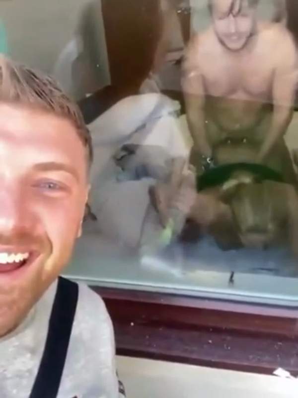 Freundin beim Ficken mit dem Freund erwischt